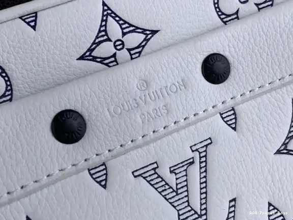 AAA Pruses Bags VUITTON Nano LOUIS Alpha-11.0*18.5*6.5CM 0529